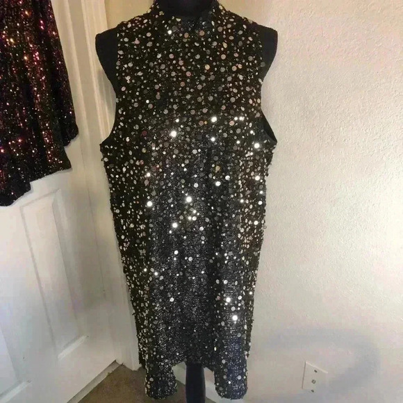 VENUS Sequin Mini Dress - Picture 2 of 16